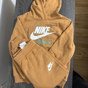 Nike Sweatsuit